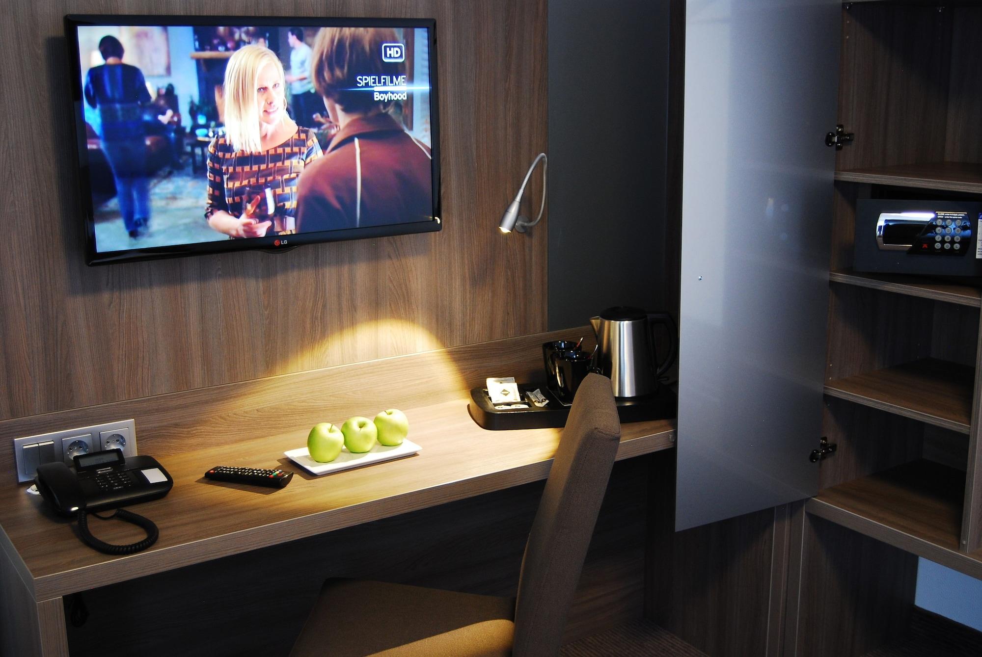 Hotel Dom Am Romerbrunnen 3*