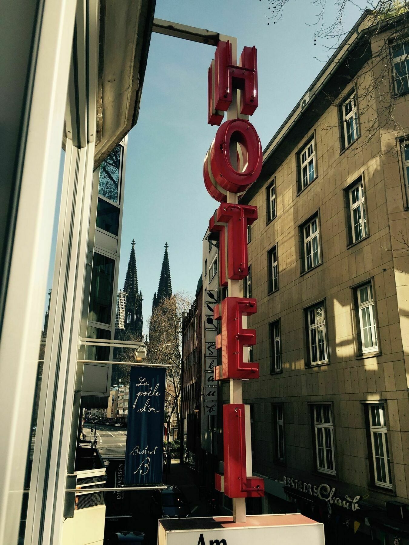 Dom Am Romerbrunnen Hotel